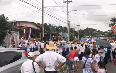 Santeños celebran 34 años de residir en San Miguelito