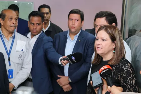 Trabajadores del hospital Santo Tomás, a la expectativa