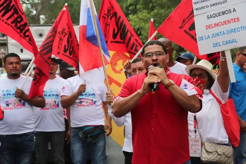 Plan del FAD se centra en cambio constitucional