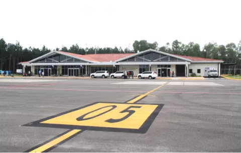  Aplican nuevas  tarifas en los aeropuertos 