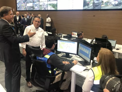 Cortizo muestra a sus primeros acompañantes del "Buen Gobierno"