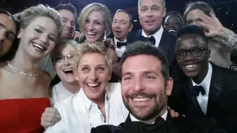  Samsung donó 3 millones por retuits de la 'selfie' en los Óscar
