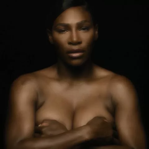Serena Williams en topless, inicia campaña contra el cáncer de mama