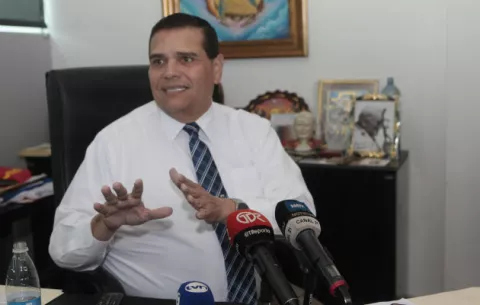Sergio Gálvez denunció que 'monstruo de cuatro cabezas' está metiendo sus manos en el Tribunal Electoral