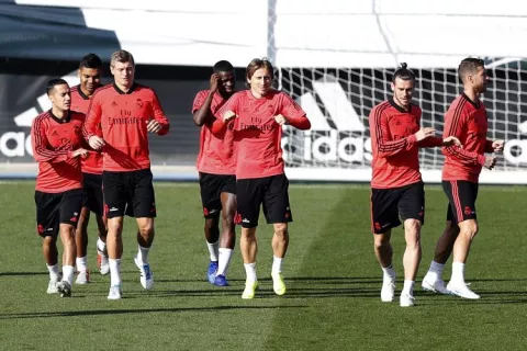 Sergio Ramos pegó dos balonazos a canterano del Real Madrid, después se disculpa 