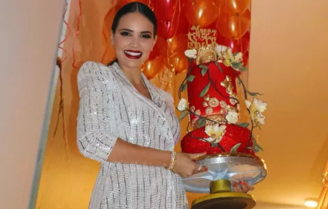 Sheldry Sáez se quiebra durante su discurso de cumpleaños 