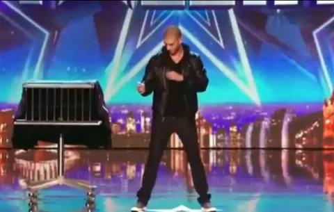 VIDEO-Darcy Oak's, el ilusionista que convierte todo en palomas