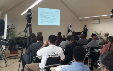 Sindicato de Industriales realiza conversatorio sobre importancia de los TLC y cómo aprovechar sus ventajas