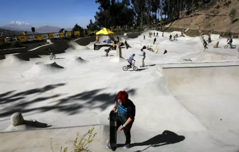 Bolivia: Inauguran en La Paz la pista para 'skaters' más alta del mundo
