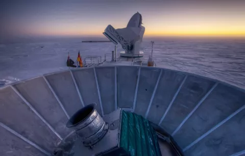 Detectan ondas gravitatorias generadas tras el Big Bang