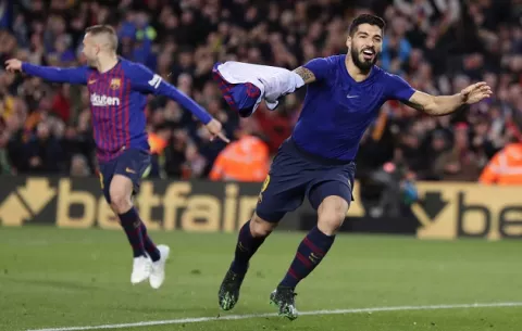 Messi y Suárez le dejan en bandeja de plata la Liga al Barcelona