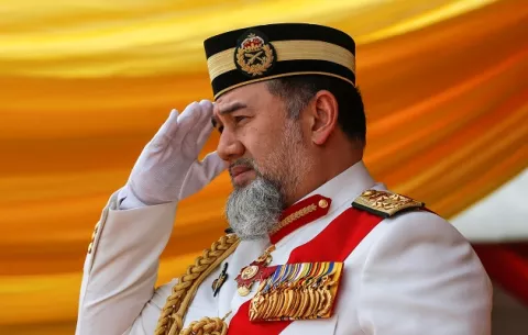 El sultán Muhammad V renuncia tras dos años al trono rotatorio de Malasia