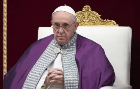 Funcionarios católicos deberán informar de inmediato denuncias de abusos sexuales