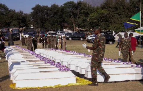 Explosión de un camión cisterna con petróleo deja más de 70 muertos en Tanzania