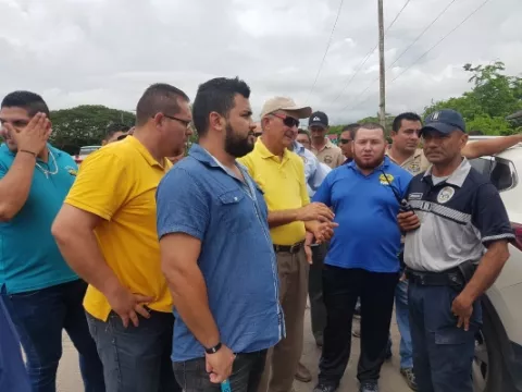 Taxistas herreranos rechazan el otorgamiento de cupos a terceras personas
