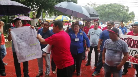 Taxistas de Panamá Oeste protestan por la designación del director de la ATTT