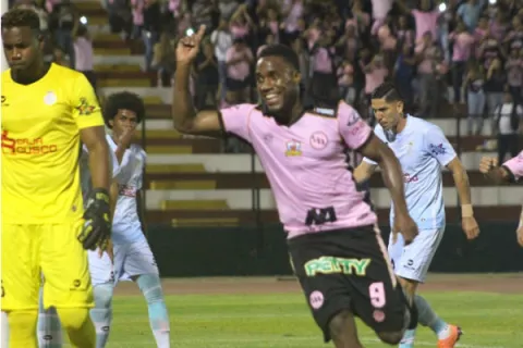 Luis 'Matador' Tejada se sube a una nave Pirata