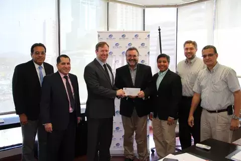 Odebrecht iniciará construcción de Tercera Línea de Transmisión