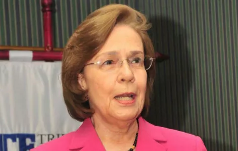 Teresita Yanis de Arias: "descarada manipulación con encuesta"