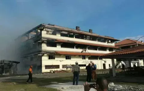 Inician investigación tras incendio en base del Senan en Sherman