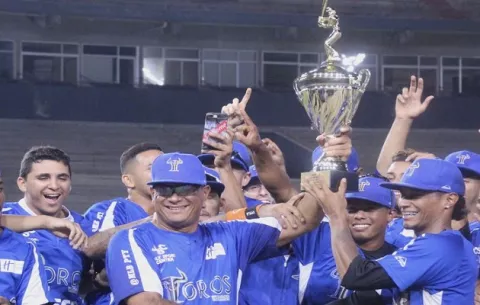 Toros de Herrera son campeones de Probeis