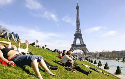 Francia necesita recuperar el sentido de hospitalidad: Ministro de comercio