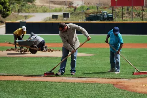 Trabajos en el Rod Carew siguen su curso