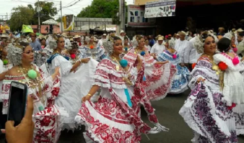 Congreso sobre el traje típico