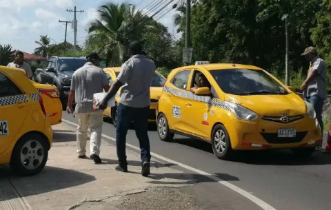 Mayín Correa: 'Vamos a investigar a las mafias del transporte y a los monos gordos'