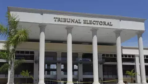 Piden la renuncia del magistrado presidente del Tribunal Electoral 