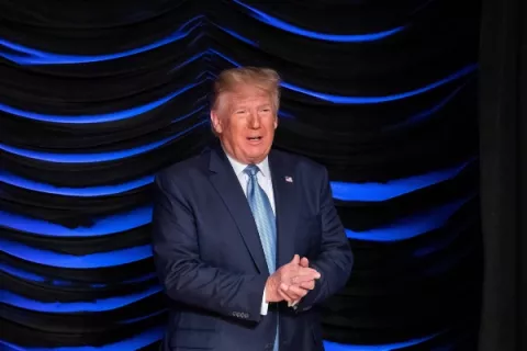Trump incluirá la pregunta de ciudadanía en censo por decreto, según medios