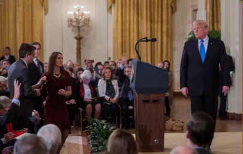 La guerra entre Trump y los medios alcanza un nuevo nivel tras la demanda de CNN