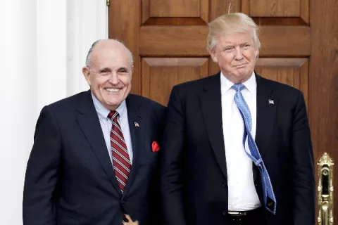 Congreso de EE.UU. le exige a Rudy Giuliani abogado de Trump entregar los  documentos sobre Ucrania
