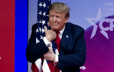 Trump avisa a su partido: será implacable con quien apoye un juicio político