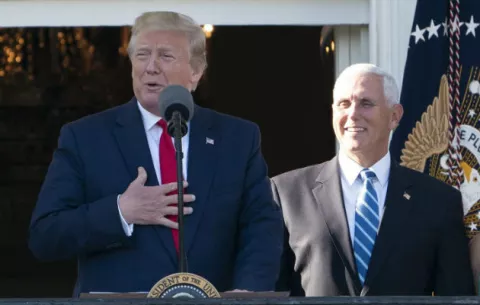 Trump niega que violara a una periodista en 1995 y dice que no la conoce