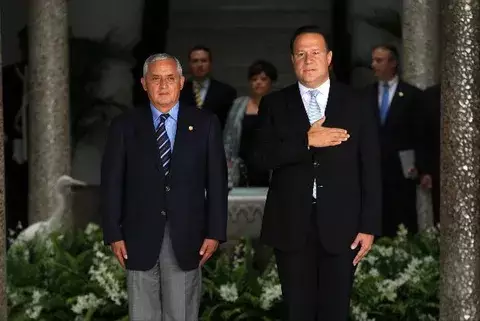 Juan Carlos Varela con su homólogo Otto Pérez 