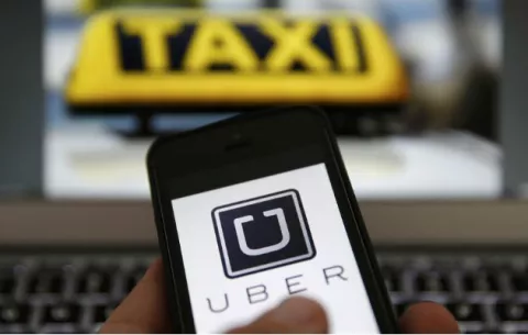 Panamá vuelve a prorrogar decreto que permite pago en efectivo a Uber