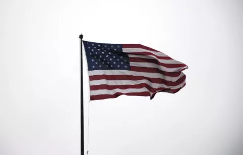 Tiroteos masivos provocan que Estados Republicanos relajen sus leyes de armas