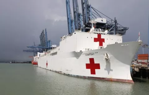 Barco hospital Comfort de la Marina de Estados Unidos hará 120 cirugías en Panamá