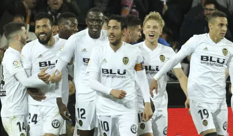 Real Madrid  tropieza en el Mestalla