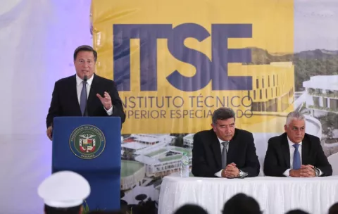 "Ir en contra del Ministro Jorge González, es invalidar al actual designado de la ACP": Juan Carlos Varela