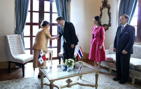 Presidente Juan Carlos Varela recibe la visita de una princesa para acuerdo culinario