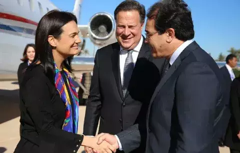 Juan Carlos Varela e Isabel De  Saint Malo vinculan a Panamá a pacto sobre migración
