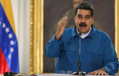 Venezuela y Ecuador expulsan a jefes de misión en grave crisis diplomática