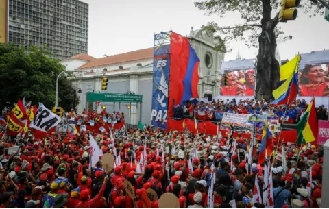 El chavismo vuelve a manifestarse en solidaridad a Maduro ante las sanciones de EE.UU.