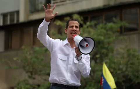 Guidó inició la gira que lo llevará al palacio presidencial venezolano