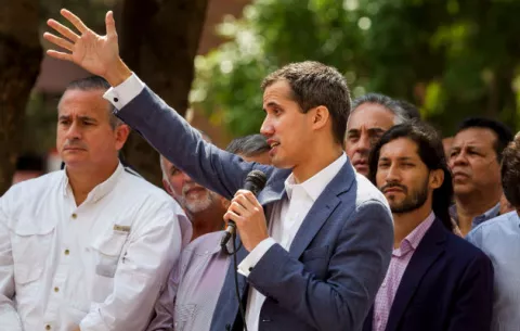El exilio venezolano aplaude la "asunción" de Guaidó como "presidente interino"