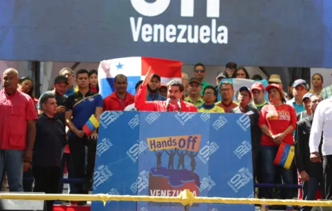 Nicolás Maduro rompe relaciones diplomáticas con Colombia