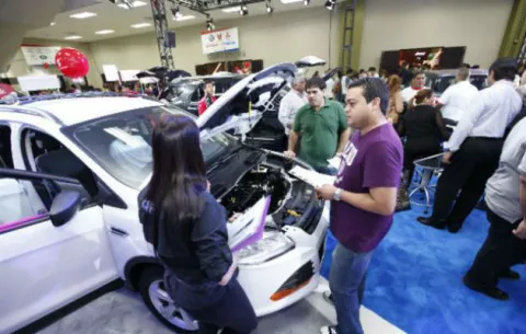 Venta de autos nuevos para los próximos meses podría mejorar, según economista