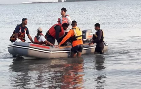 Rescatan a cuatro náufragos en Playa Veracruz en Panamá Oeste